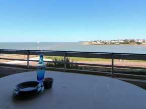 Studio spacieux face à la mer avec terrasse et animaux acceptés - FR-1-494-47